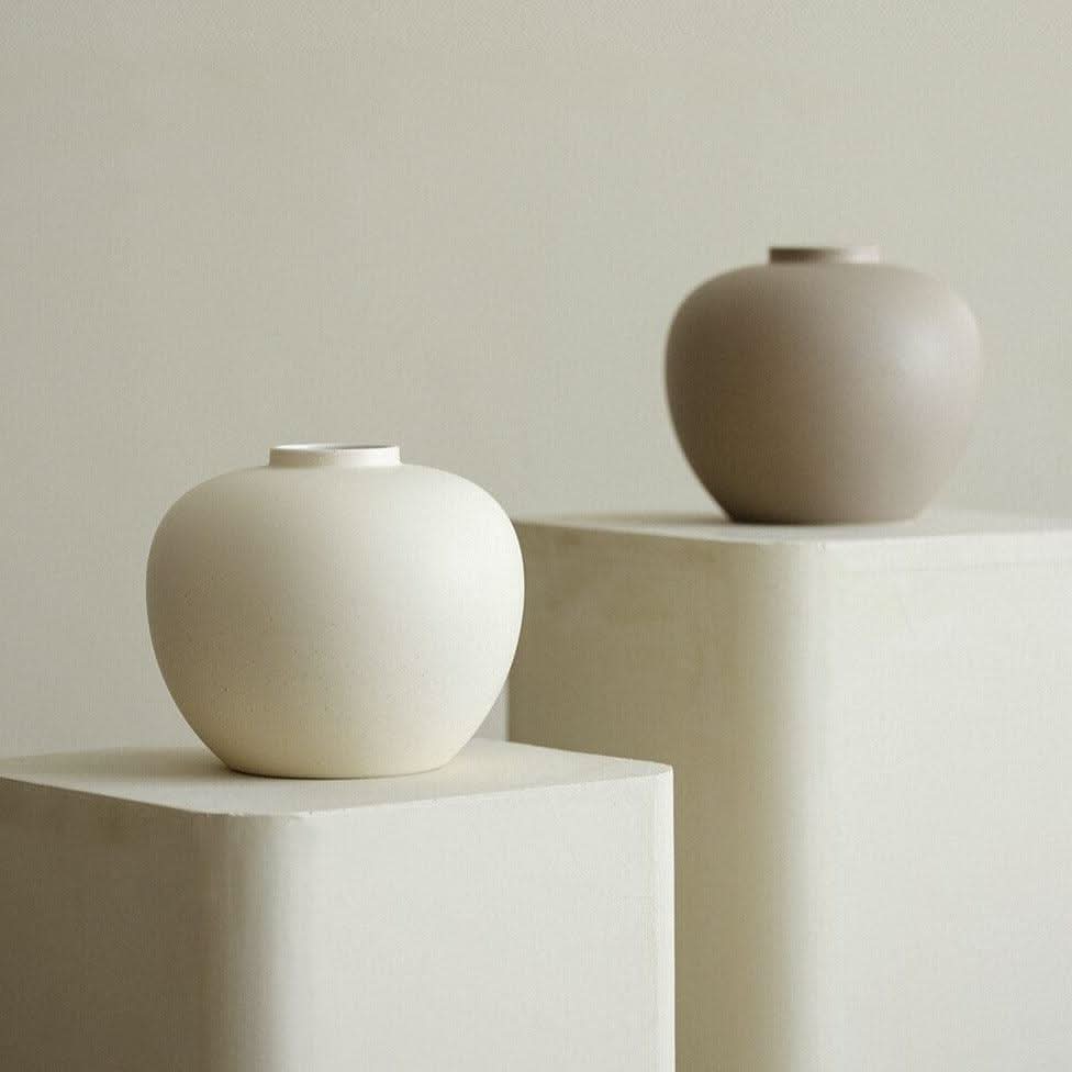 Skorter | AMOR – Romantic ceramic vase for your home