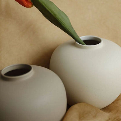 Skorter | AMOR – Romantic ceramic vase for your home