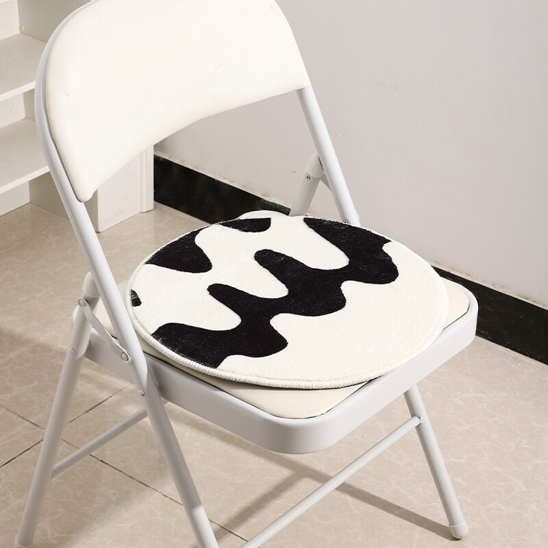 Skorter | Curvy Checker Mini Tufted Carpet