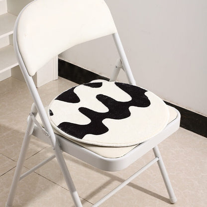 Skorter | Curvy Checker Mini Tufted Carpet