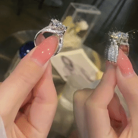 Skorter | 3-Carat Super Flash Moissanite Ring