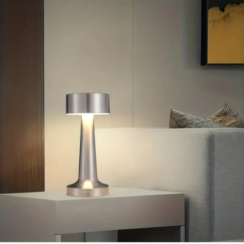 Skorter | Stylish, vintage-inspired table lamp for a cozy atmosphere