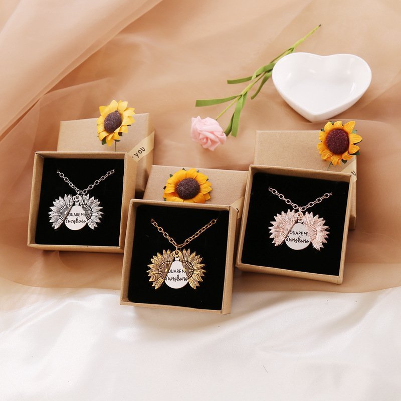 Skorter | "You Are My Sunshine" Sunflower Necklace(Double-sided engraving)