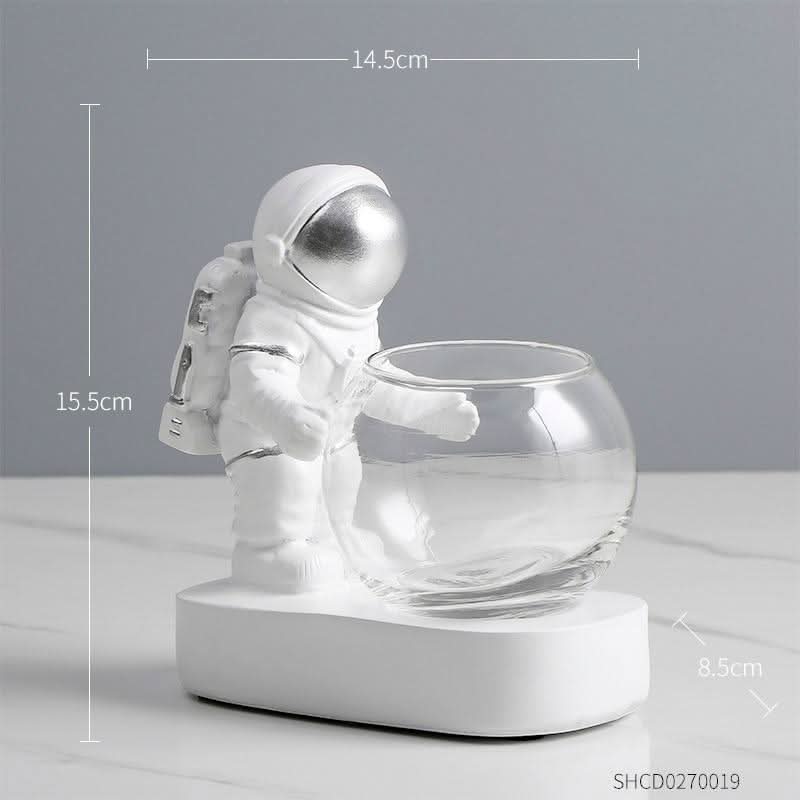 Skorter | ASTROVA – Creative Astronaut Plant Vases for Modern Living