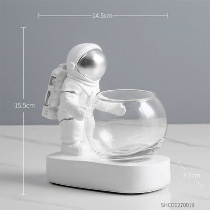 Skorter | ASTROVA – Creative Astronaut Plant Vases for Modern Living