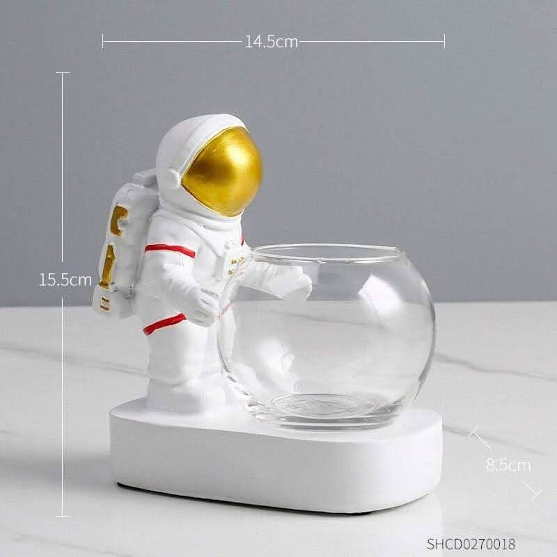 Skorter | ASTROVA – Creative Astronaut Plant Vases for Modern Living