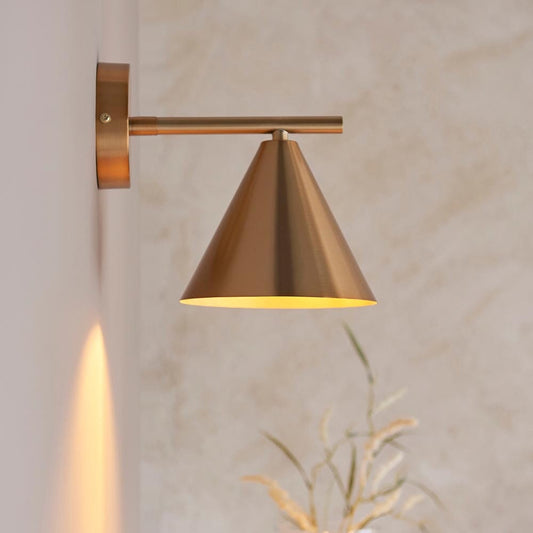 Skorter | Devonte Gold Wall Lamp