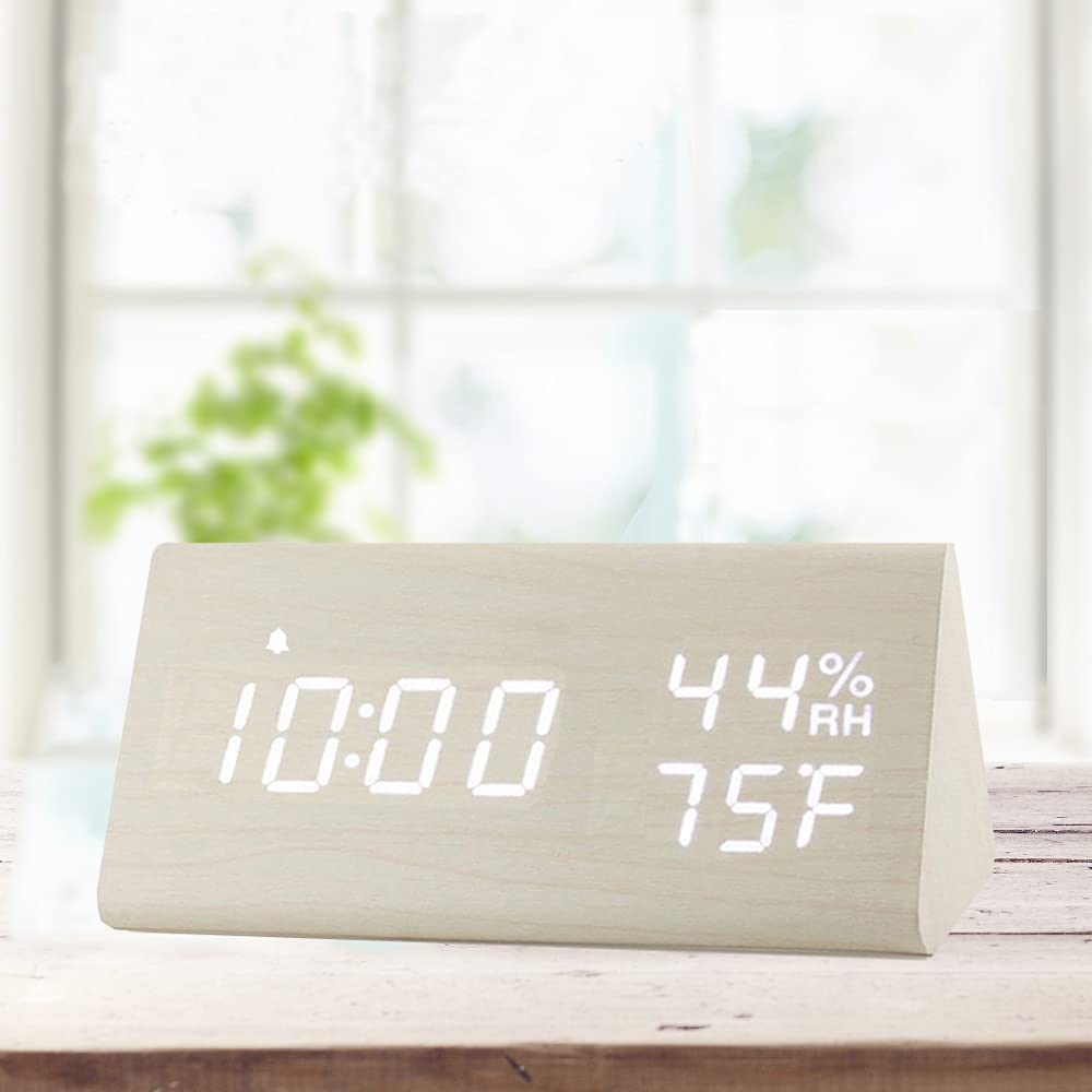 Skorter | Digital alarm clock with wood electronic LED time display