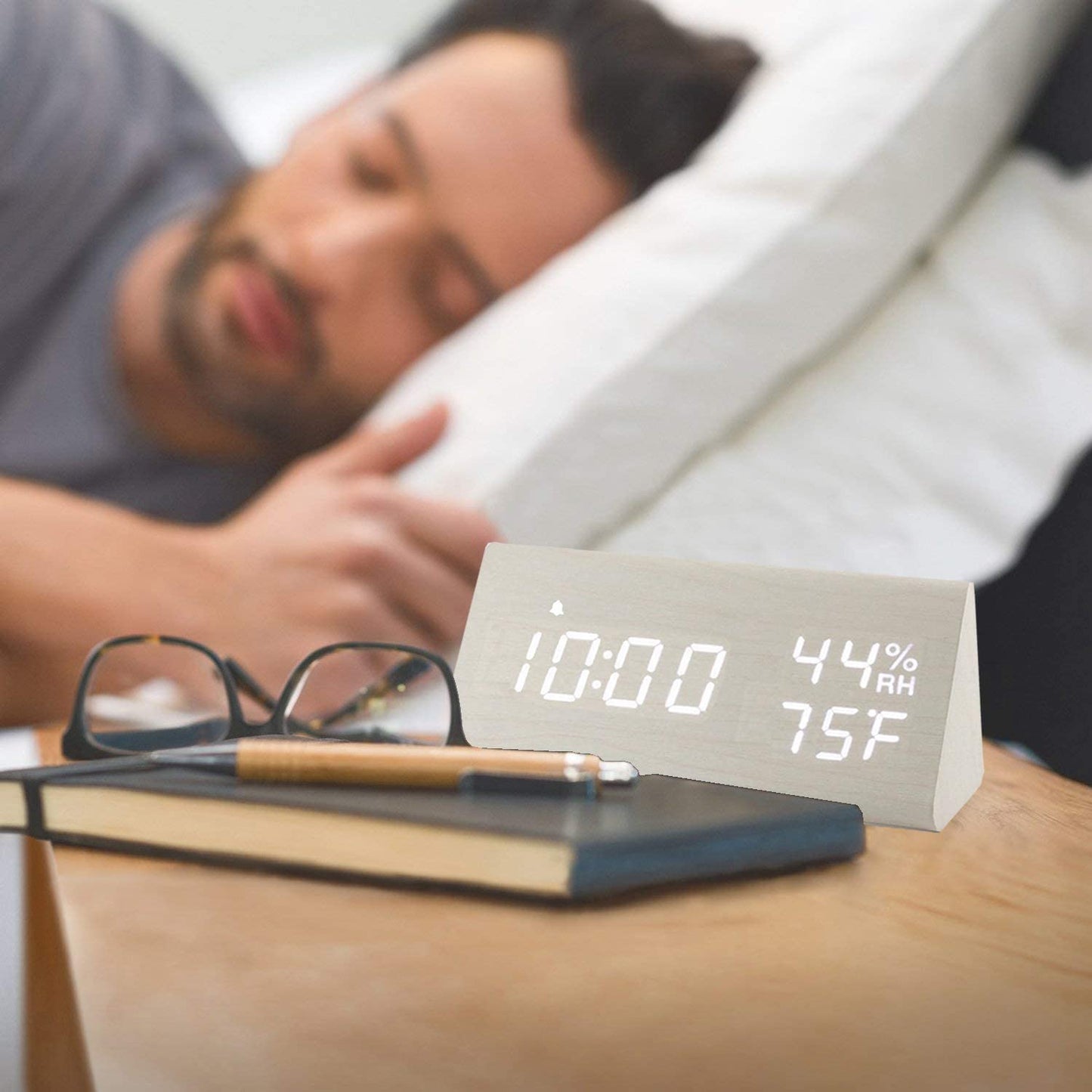 Skorter | Digital alarm clock with wood electronic LED time display