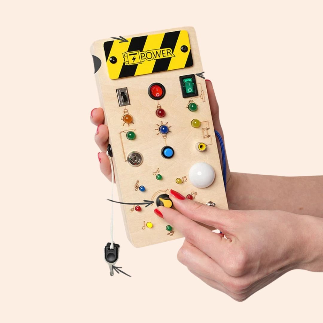 Skorter | DISCOVERY PLAY – Montessori Busy Board for Toddlers to Explore, Learn & Develop Fine Motor Skills