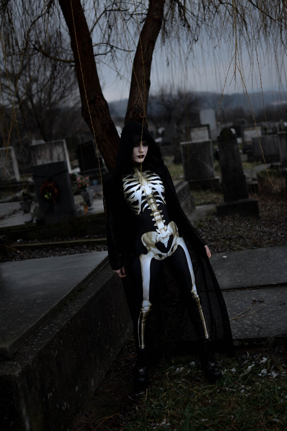 Skorter | GlowInTheDark BoneCurve Skeleton Costume