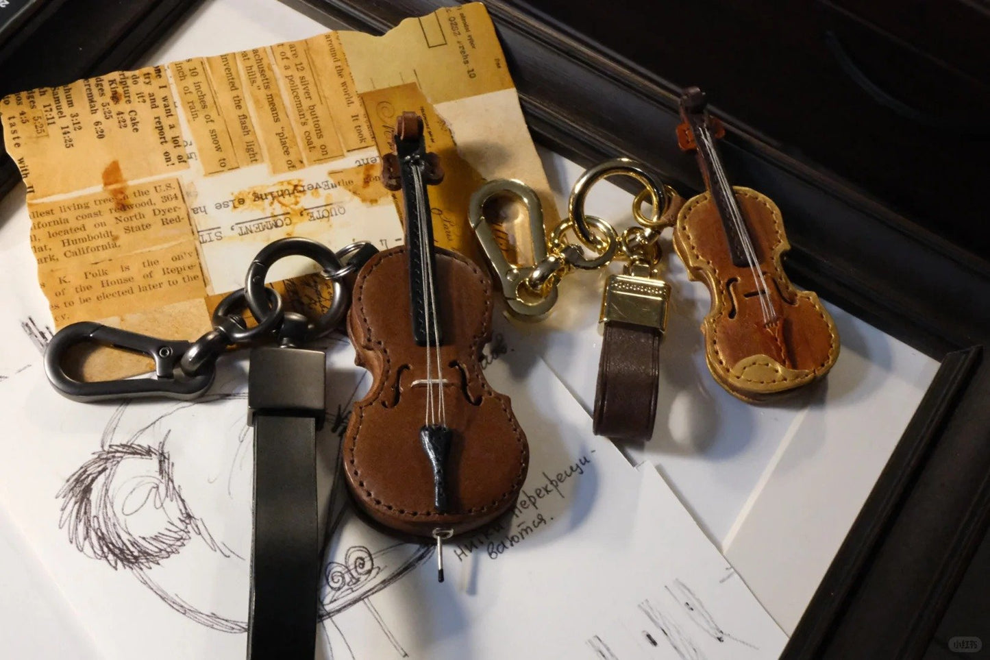 Skorter | Crafted Leather Violin & Cello Keychain