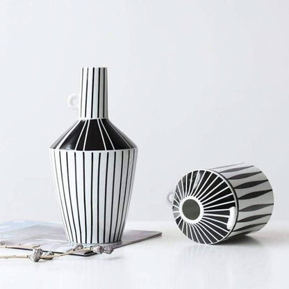 Skorter | KAZURI – Elegant ceramic vase for a modern ambiance