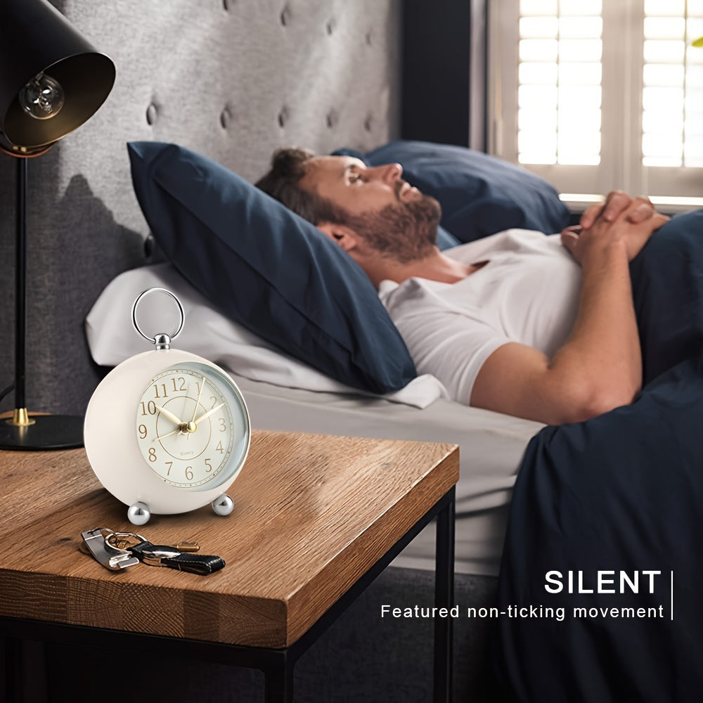 Skorter | RetroTime - Silent Analog Alarm Clock with Night Light