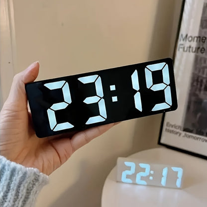 Skorter | DigiGlow - Digital alarm clock with LED screen