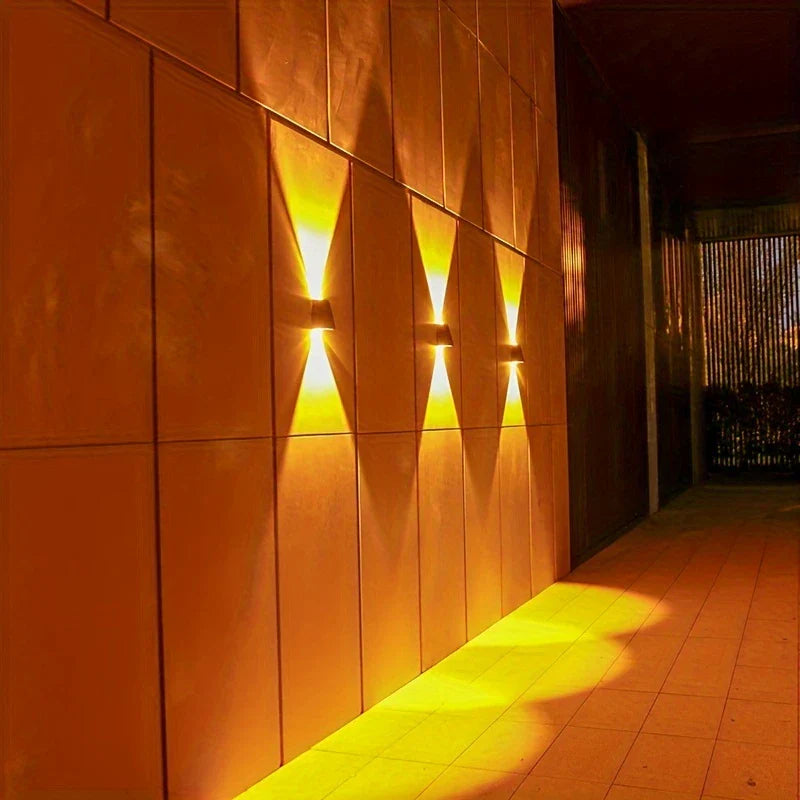 Skorter | Modern LED outdoor wall light with up & down light – Waterproof wall lamp for house facade and entrance area