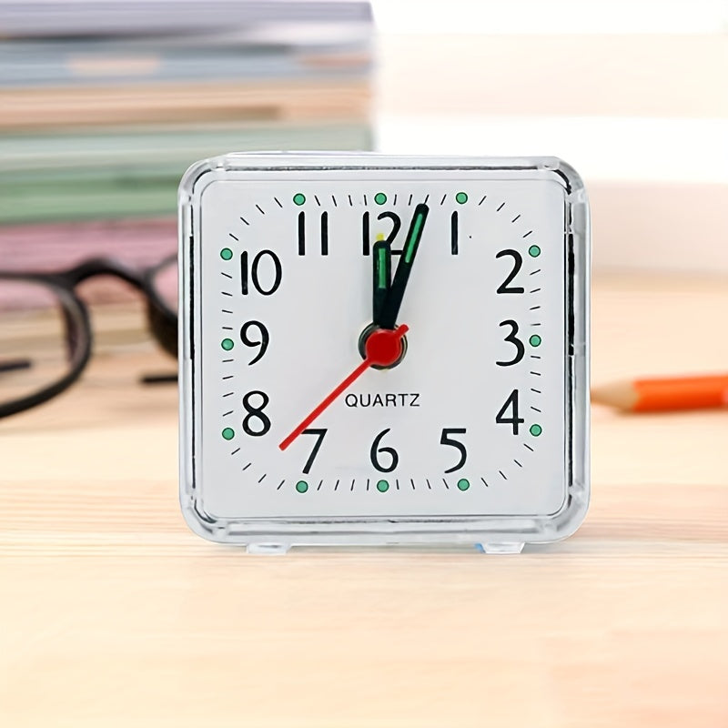 Skorter | TimeSquare - Enkel vit fyrkantig väckarklocka för sovrum och kontor