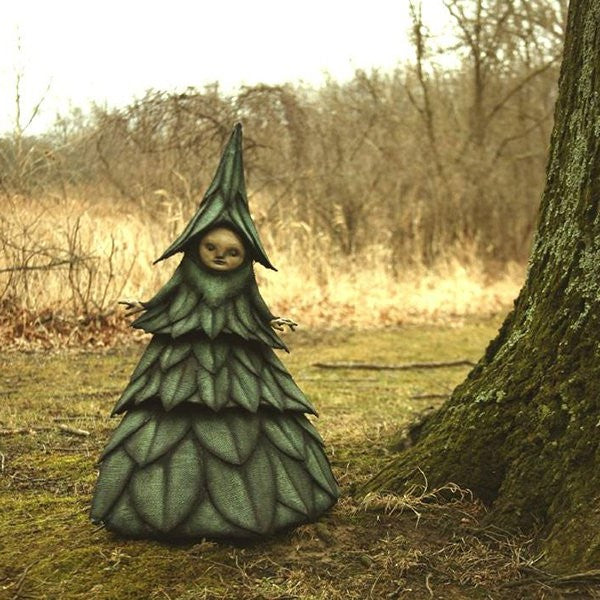 Skorter | DarkWitch Statues – Dark Resin Witch Statues for Halloween & Gothic Decoration