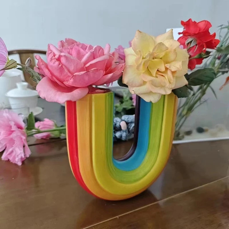 Skorter | ArcBloom – Ceramic Rainbow Vase with Artistic Design