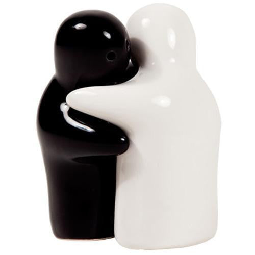 Skorter | Embracing salt and pepper mills