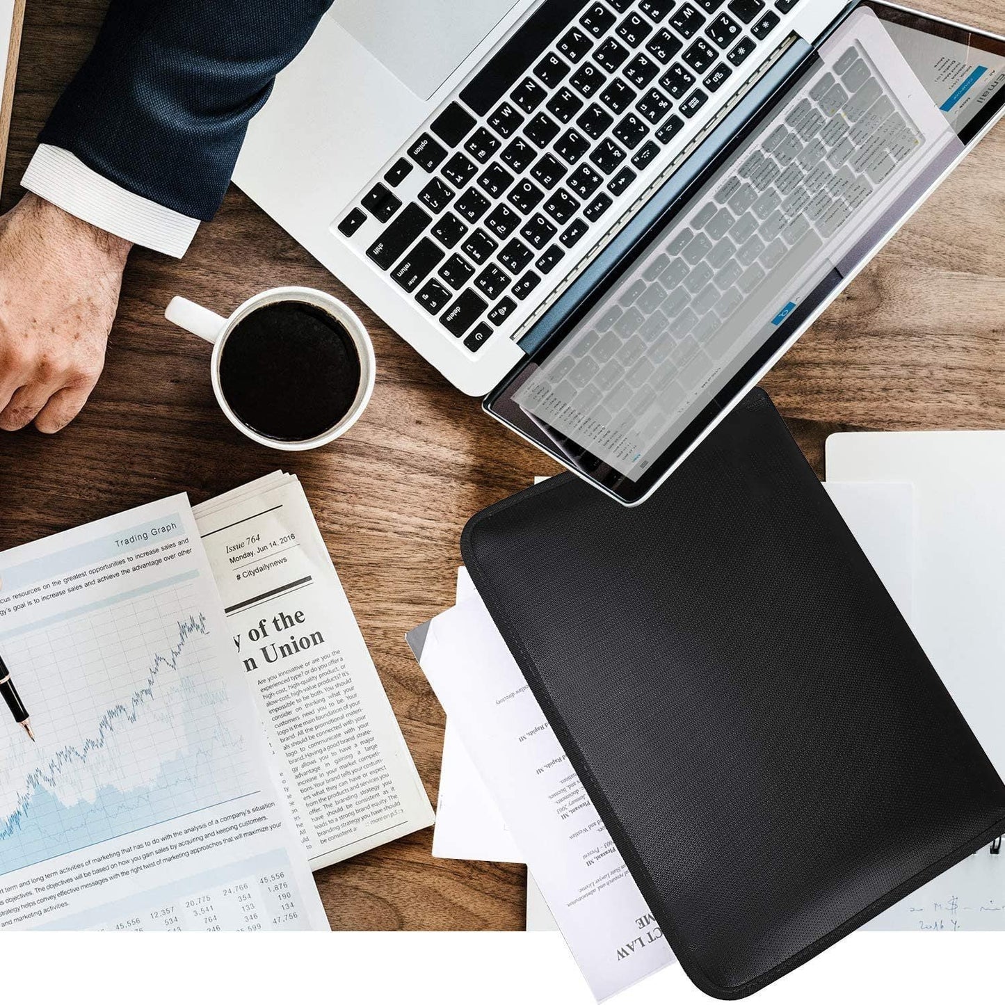 Skorter | Fireproof and Water Repellent Portfolio Case