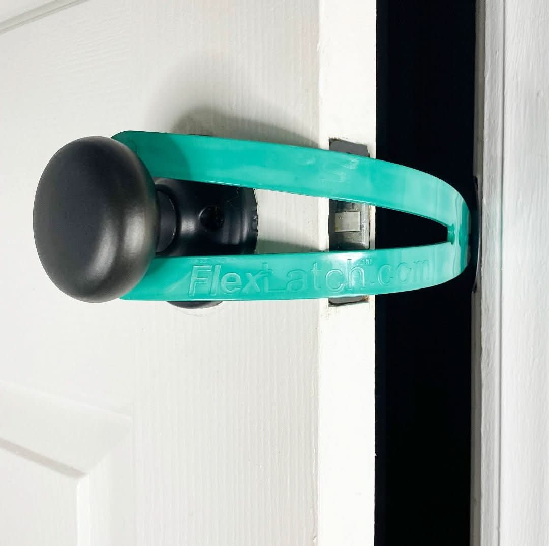 Skorter | Flexlatch | Cat Door Holder