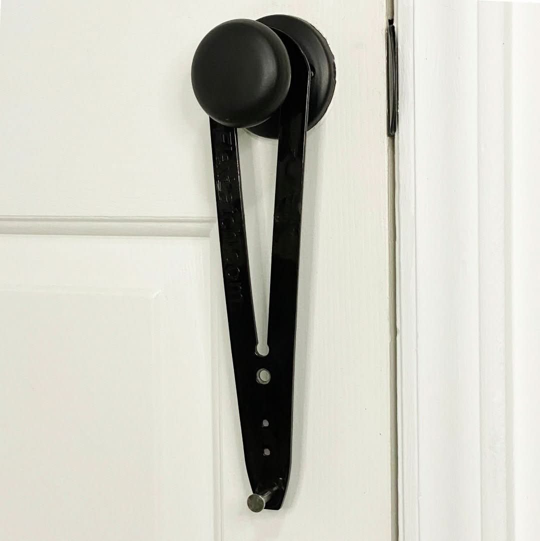 Skorter | Flexlatch | Cat Door Holder