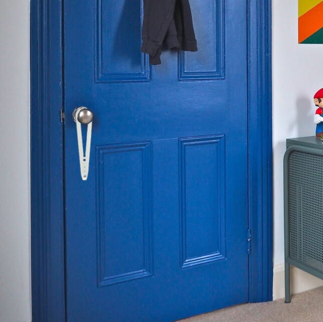 Skorter | Flexlatch | Cat Door Holder