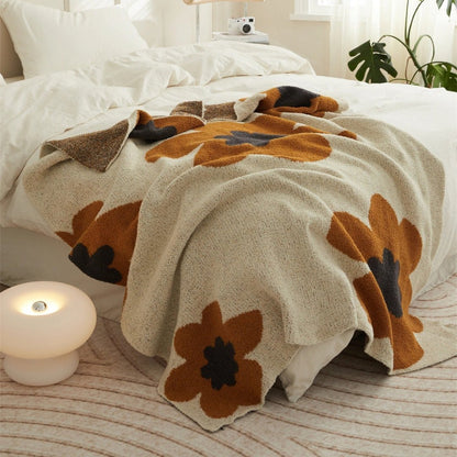 Skorter | Elegance and warmth for your home with the soft flower blanket