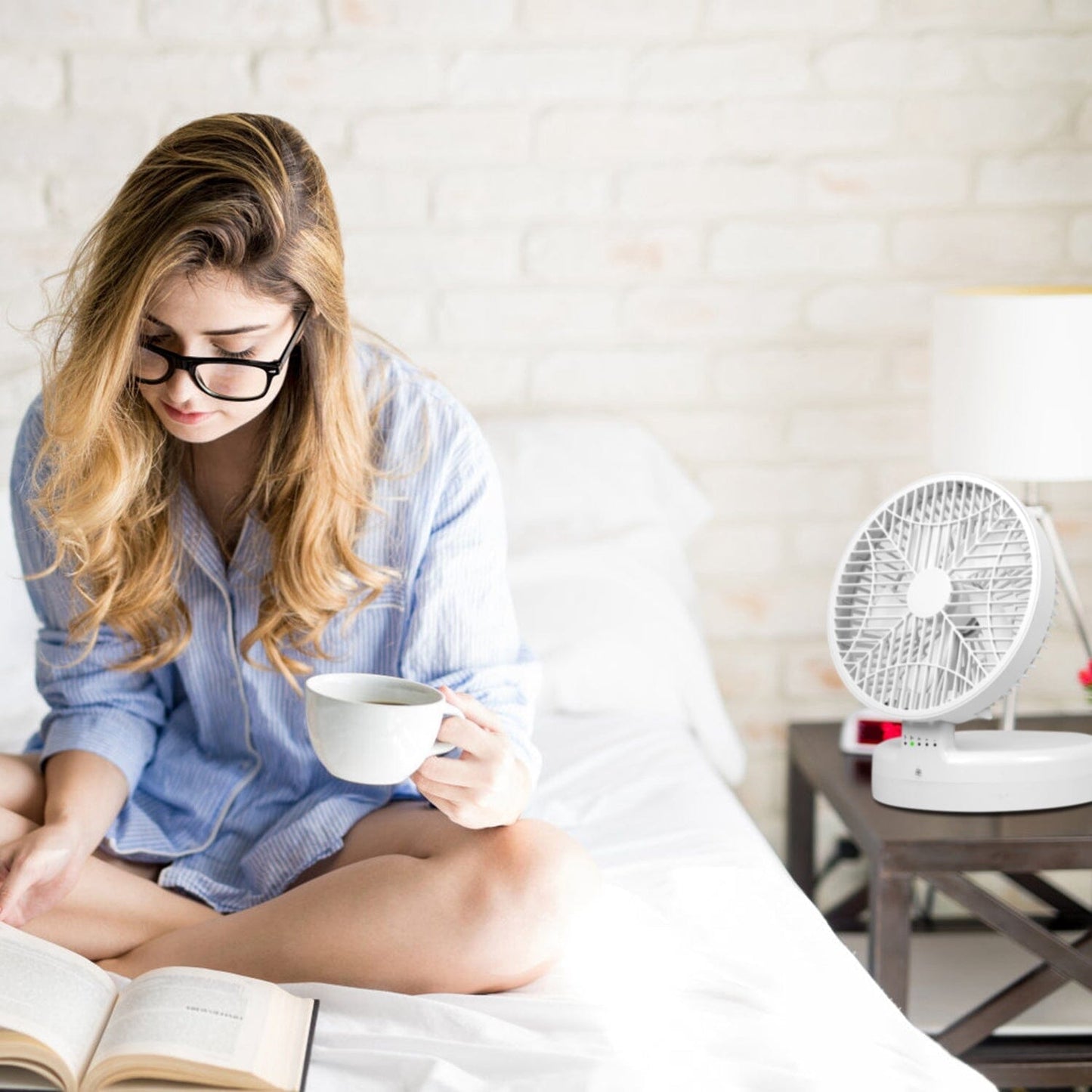 Skorter | Foldable Table Fan with 4 Wind Speeds Type-C Rechargeable Wall Mounted