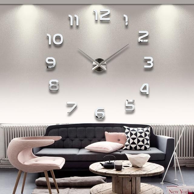 Skorter | Full-Size 3D Acrylic Living Room Wall Clock