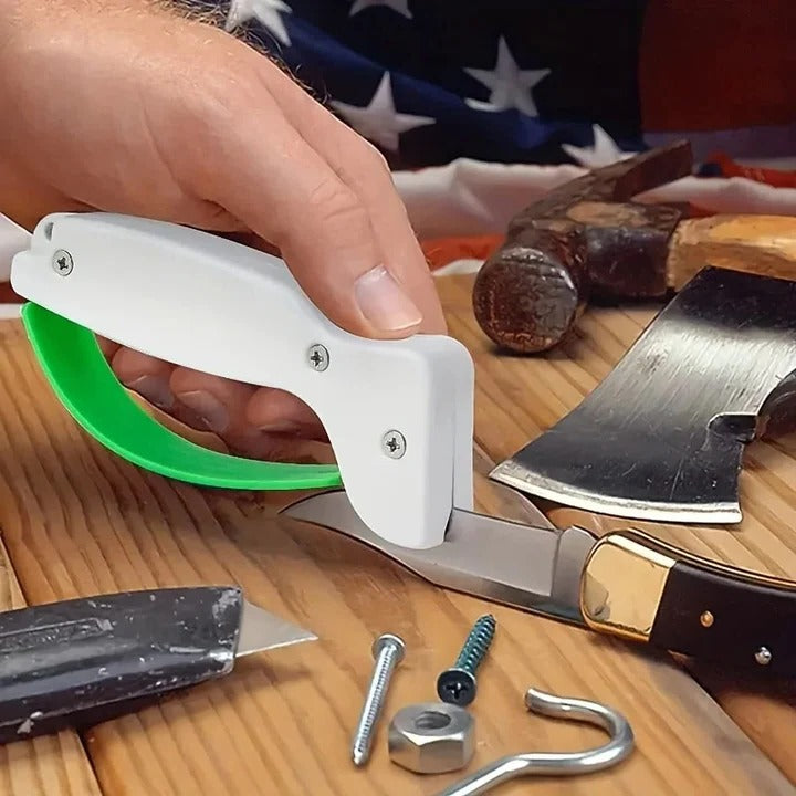 Skorter | Compact Manual Knife Sharpener for Kitchen and Garden Tools