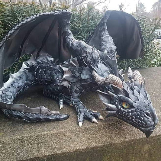 Skorter | Crouching Dragon Guardian Statue