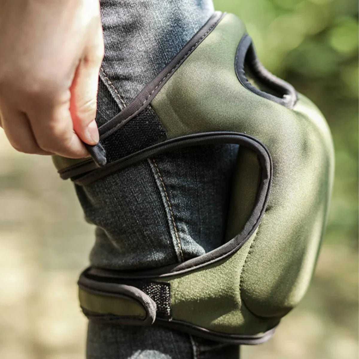 Skorter | Ergonomic knee pads for gardening with extra padding for maximum comfort