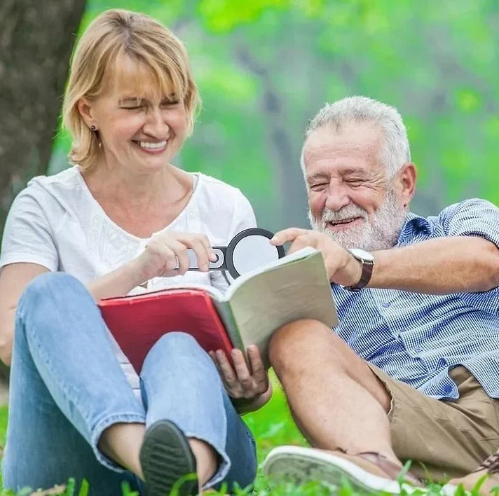 Skorter | 30x Magnifying Glass for Seniors