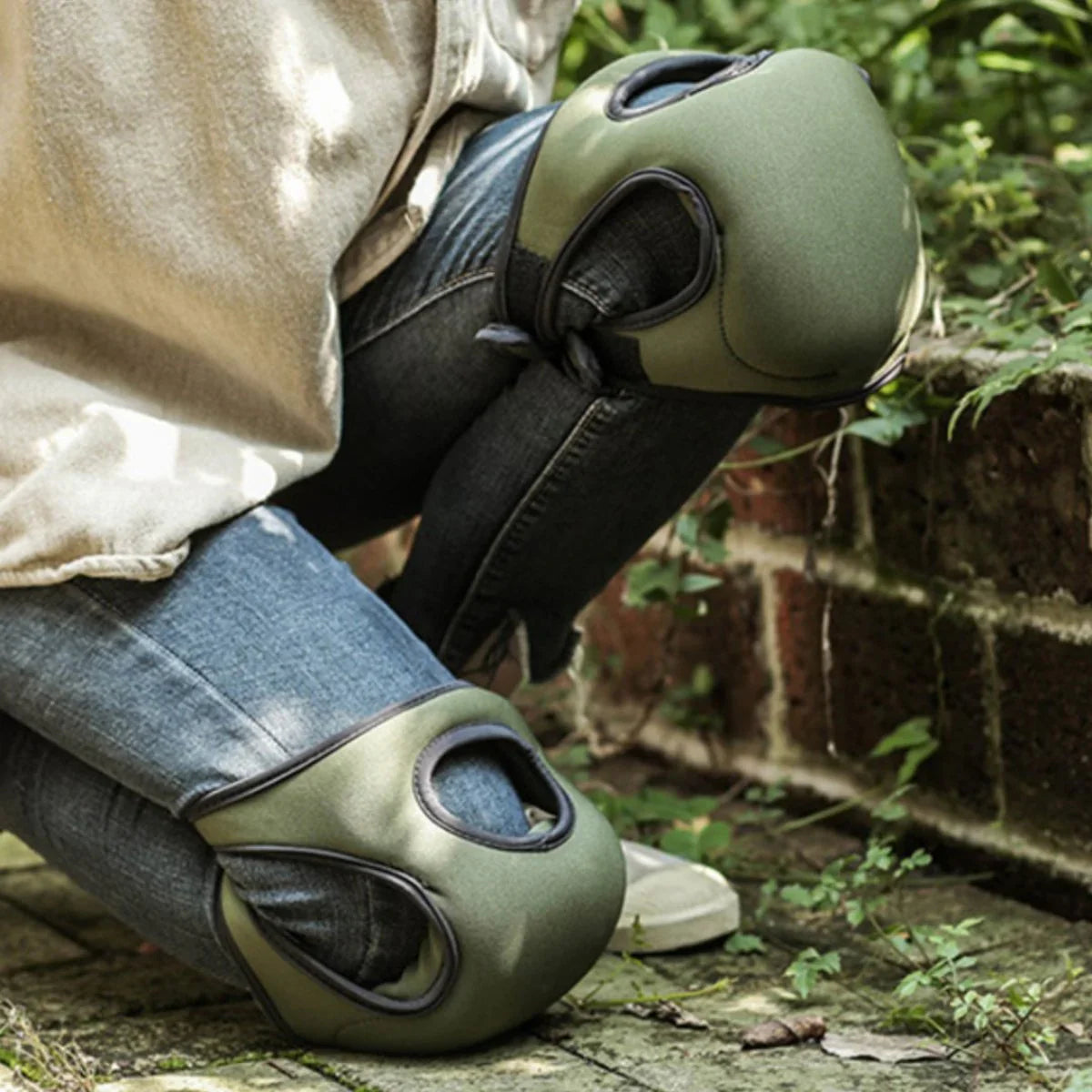 Skorter | Ergonomic knee pads for gardening with extra padding for maximum comfort