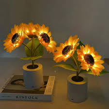 Skorter | LED Sunflower Table Lamp - Decorative Lighting Fixture for Home Decor & Nightstand Use
