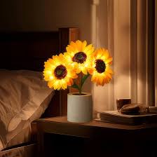 Skorter | LED Sunflower Table Lamp - Decorative Lighting Fixture for Home Decor & Nightstand Use