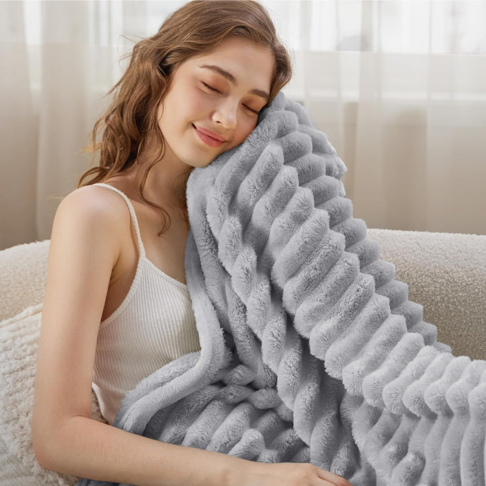 Skorter | EILA - Cozy Blanket Cloud Nine