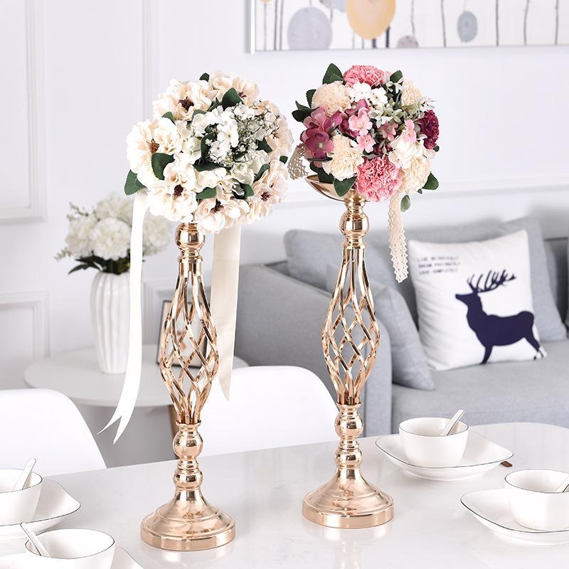 Skorter | 2-piece Metal Gold Candle Holder Table Decoration