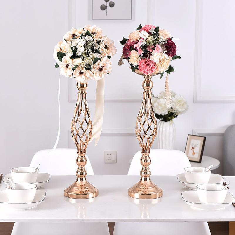 Skorter | 2-piece Metal Gold Candle Holder Table Decoration