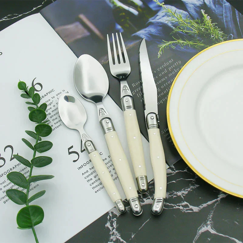 Skorter | IvoryElegance – Luxury Laguiole Cutlery Set with Timeless Style