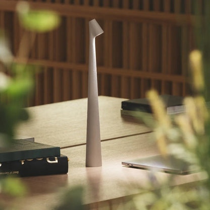 Skorter | Sculpting table lamp