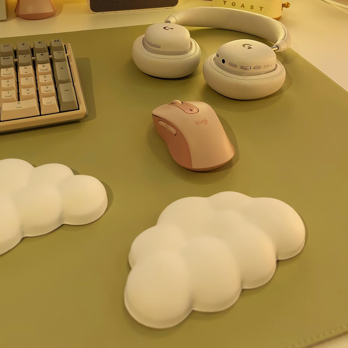 Skorter | Cloud-shaped Keyboard & Mouse Wrist Rest