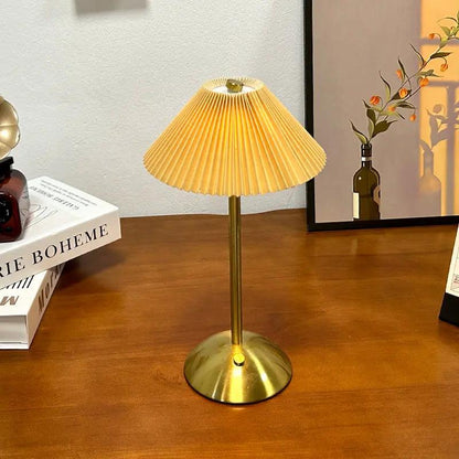 Skorter | LumaNord - Retro Scandinavian Table Lamp