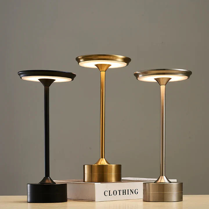 Skorter | LuxeLumina - Lamp with Metallic