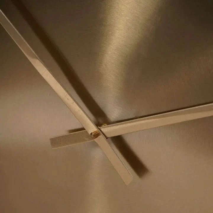 Skorter | Sloa - Elegant Wall Clock in Brass and Black