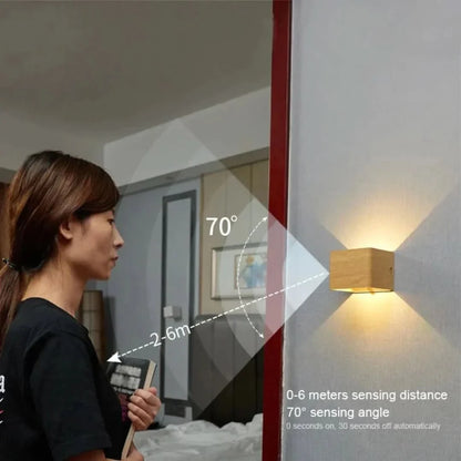 Skorter | Light Cube | Luxury, Wireless Wall Lamp!