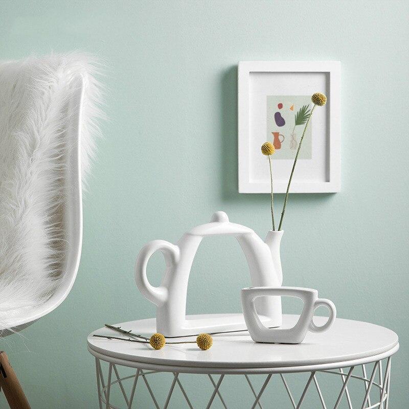 Skorter | Lola Vases