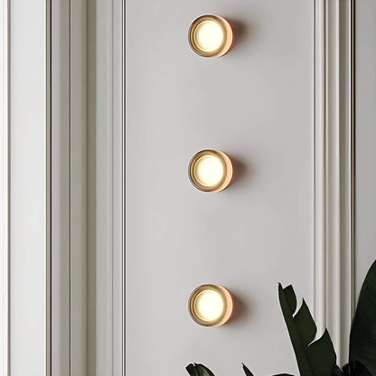 Skorter | Elegant Wall Lamp for Contemporary Interior